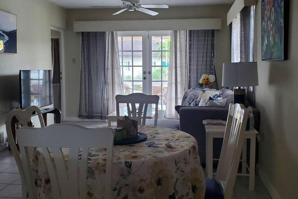 Apartamento Chalet Cassie Montego Bay Exterior foto